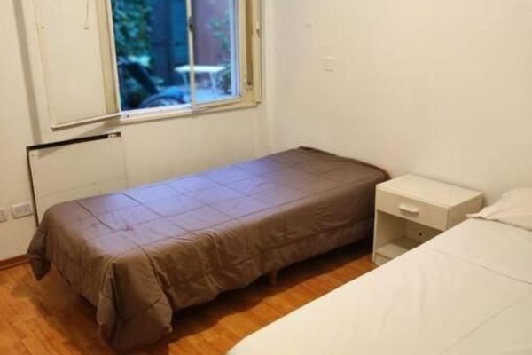 Depto 3 ambientes sobre calle Cabral, en Martinez