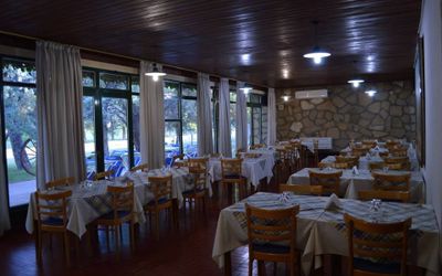 HotelPostaArroyito - 
                                    Restaurante                                