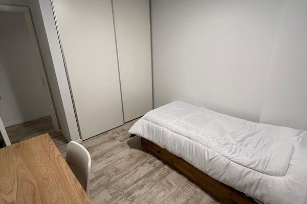 Quatro Housing