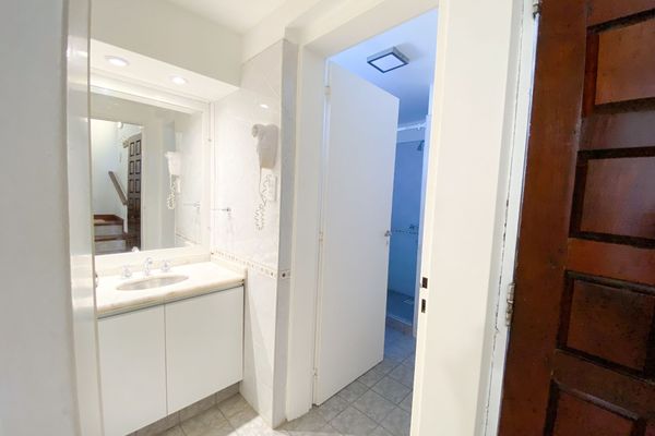 Sector Sierras 1 (2 Plantas) - 3 Habitaciones y 2 baños (Hasta 2 huéspedes) 