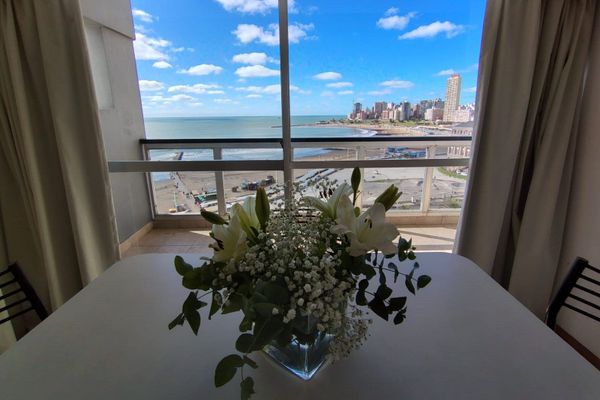 Departamento de 2 ambientes standard con vista al mar