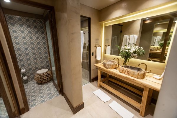 Suite de Autor:  A. Camus - S. de Beauvoir - I. Allende - G. García Márquez