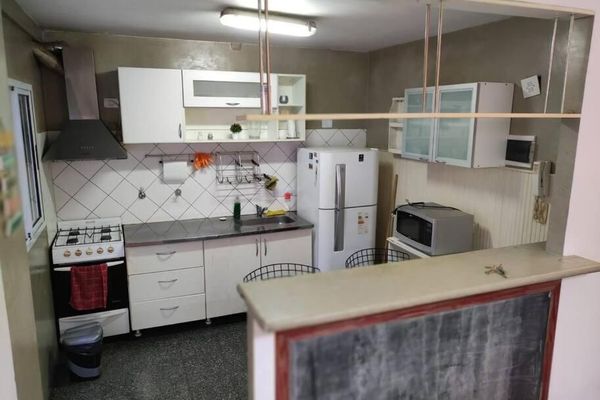 Depto 3 ambientes sobre calle Cabral, en Martinez