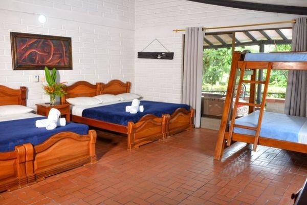 Cantares VIP Multiple