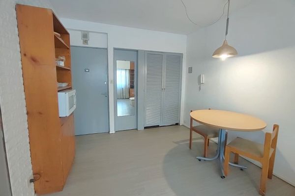 Depto monoambiente sobre calle Suipacha, Retiro