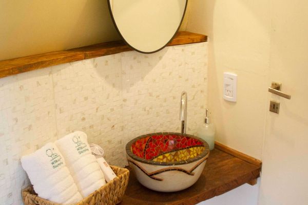 DOMO ALLPA CON PROYECTOR Y PANTALLA