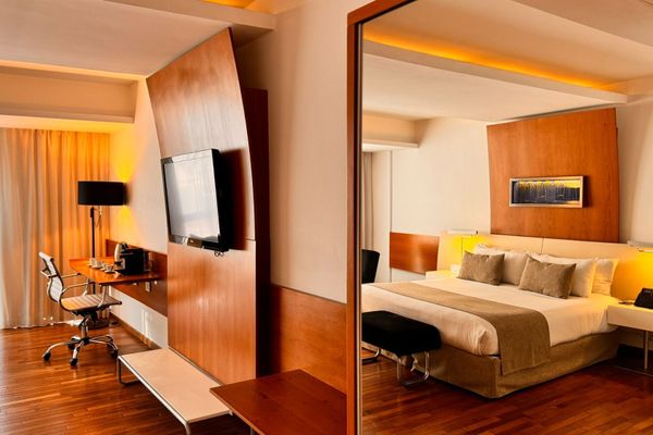 Deluxe Suite