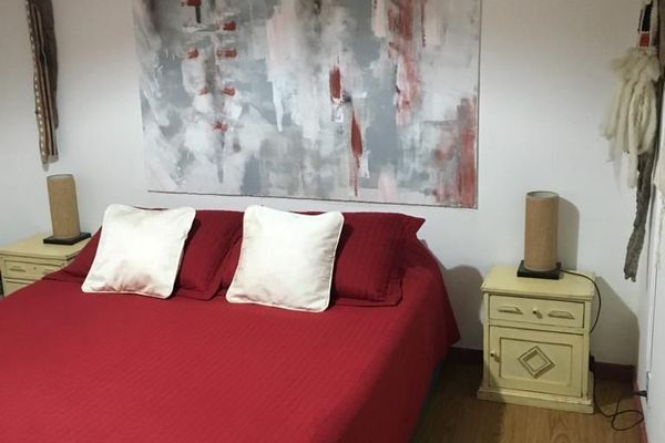 Habitación matrimonial económica con baño privado