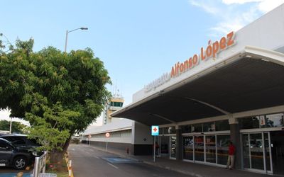 LASPILONERASAPARTAHOTEL - Aeropuerto Alfonso López Pumarejo