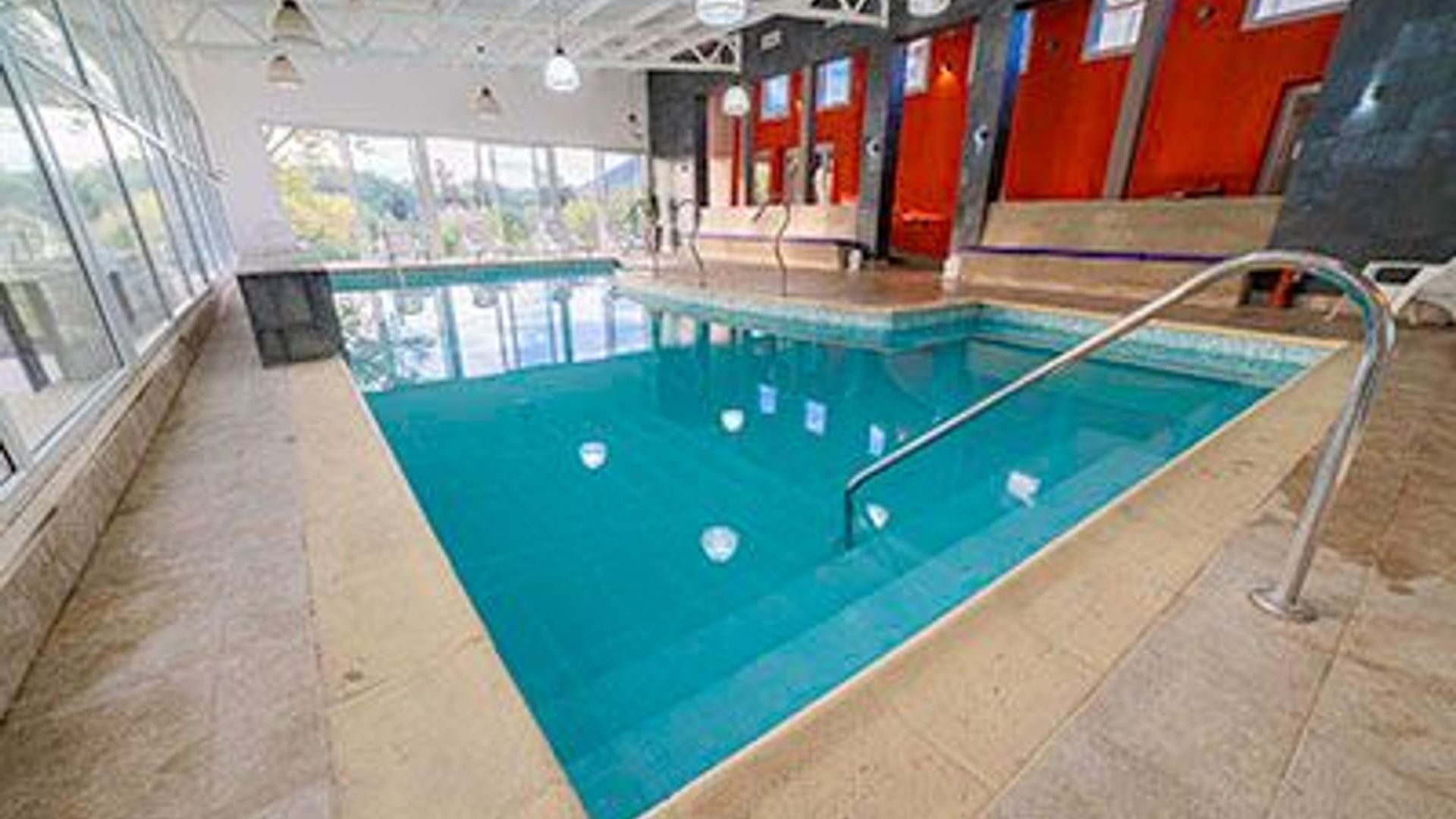 ComplejoCoovaeco - PISCINA INTERIOR + SALA DE MASAJE