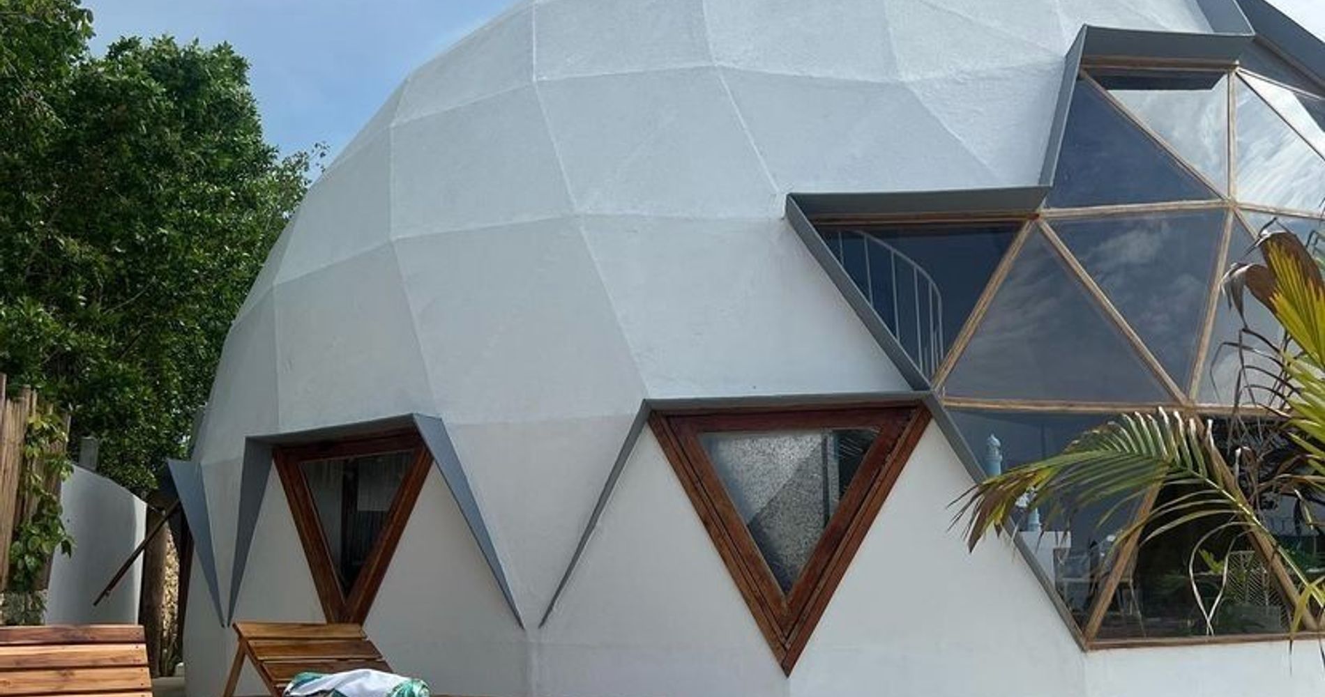 KOMMOX Beach Cartagena