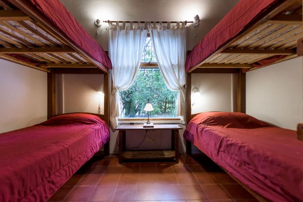 CAMA EN HAB CUADRUPLE A COMPARTIR