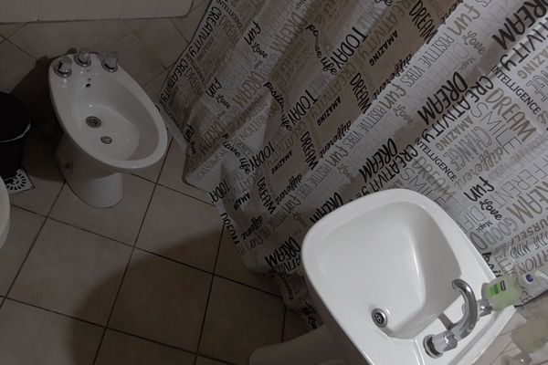 Habitación Matrimonial con baño compartido