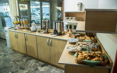 CRISTALHOTEL93c - DESAYUNO BUFFET