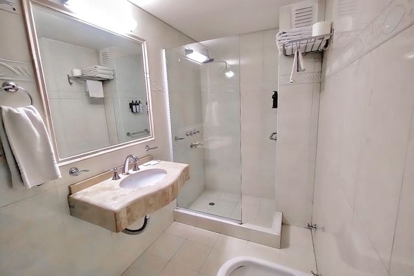Suite  Del Plata Dbl
