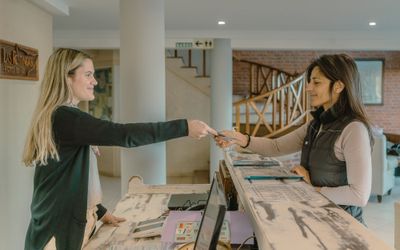 LasRestingasHoteldeMar -                                     Recepción                              