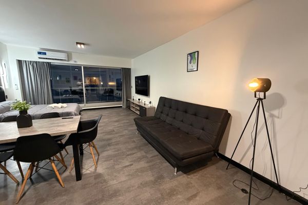 Rock & Art – Moderno loft automatizado h/ 6 pax