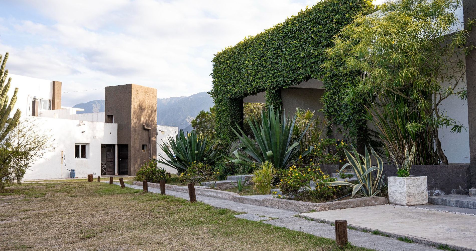 La Rioja Qhawana Cabañas & Suites