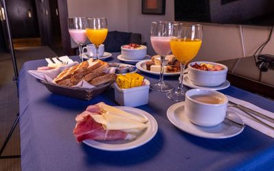 CasinoMagicHotelCasino - 
                            Desayuno en la habitación                                