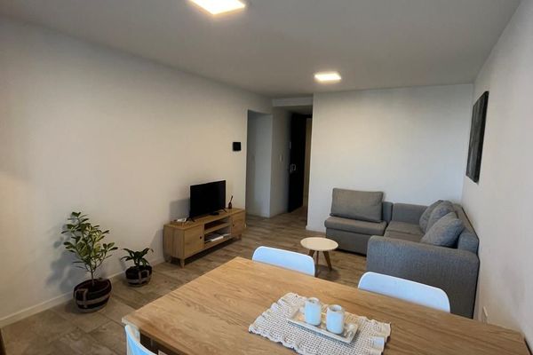 Quatro Housing