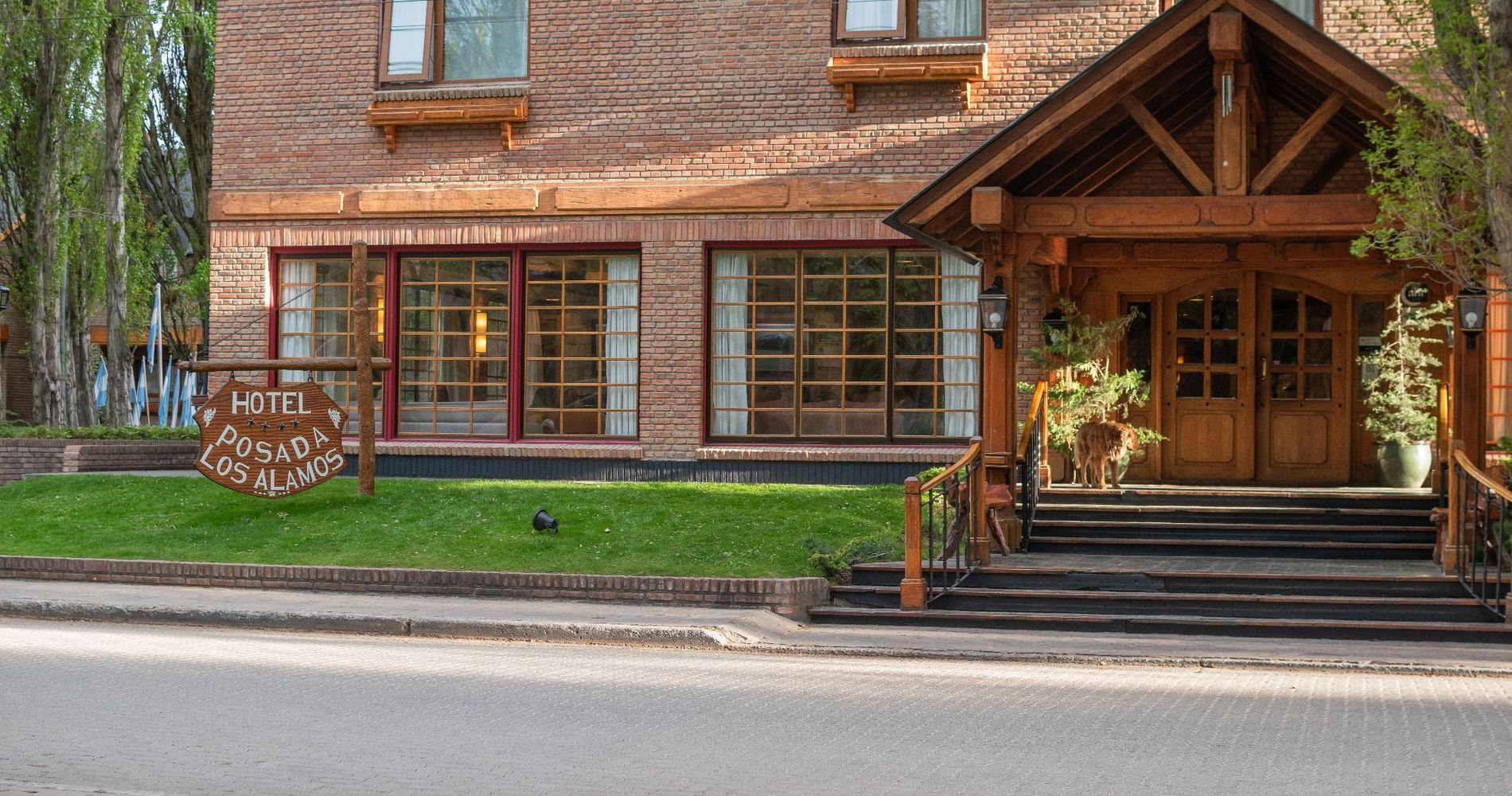 Posada Los Alamos / 4-star category