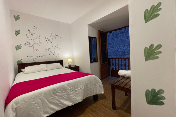 Habitación Doble Matrimonial Fucsia 