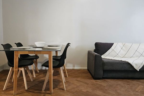 Depto 2 ambientes sobre calle Moldes, Belgrano