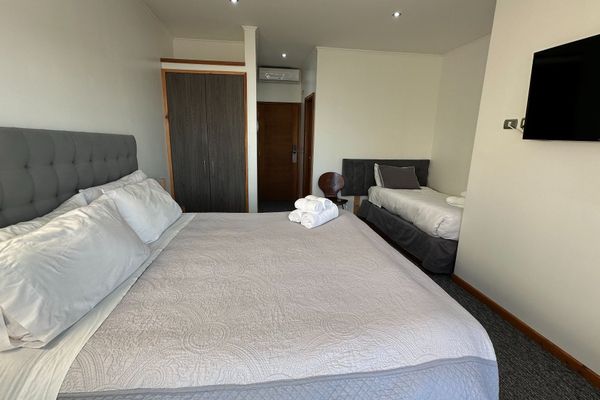 Habitación Triple con terraza Vista al Lago