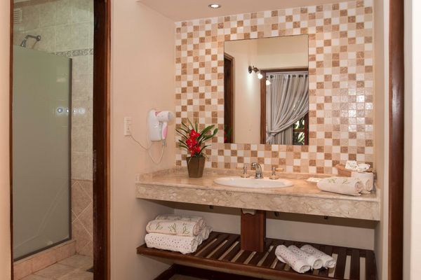 BAÑO LODGE