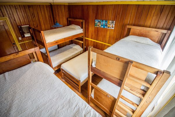 Cama en Habitacion compartida de 8 camas 