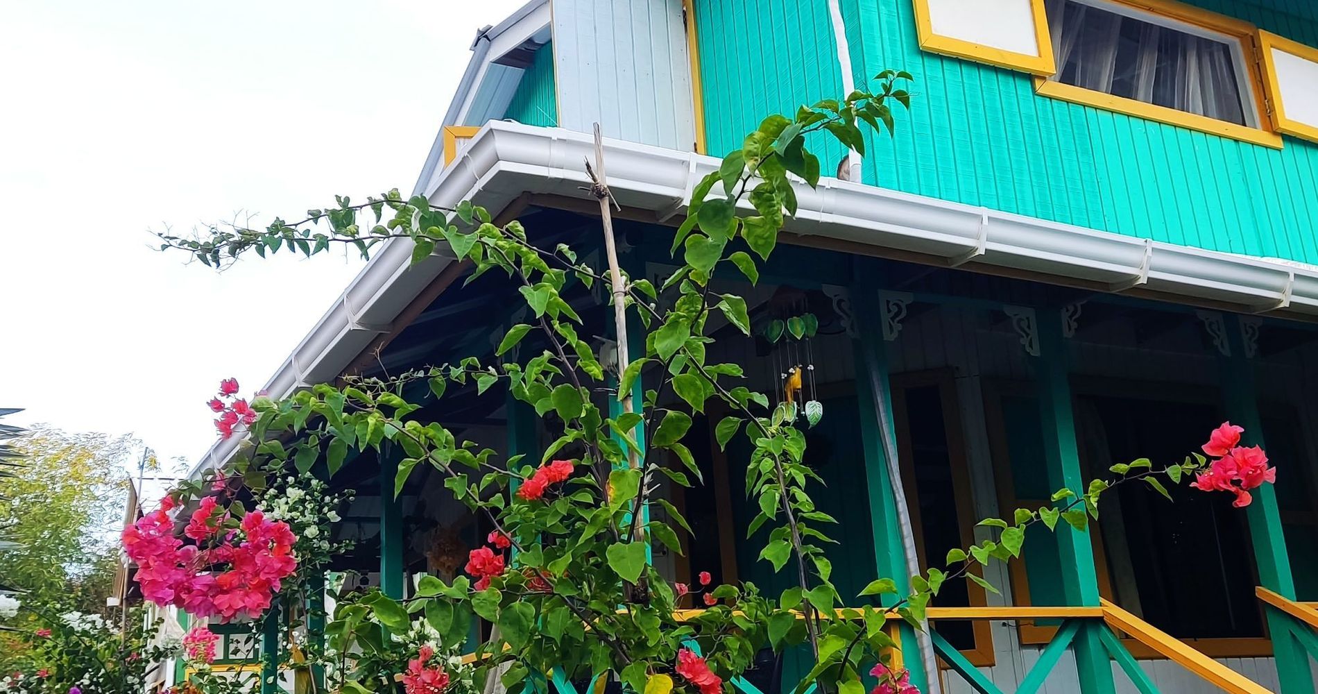 HOTEL YELLOW HOME PROVIDENCE ISLAND