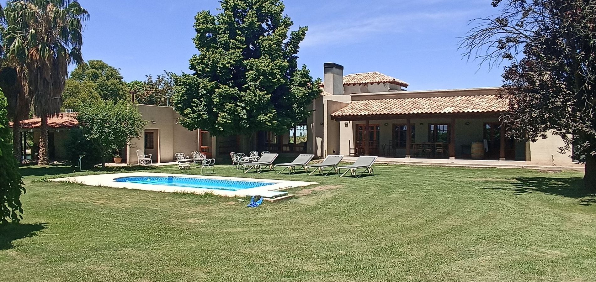 Posada Cavieres Wine Farm