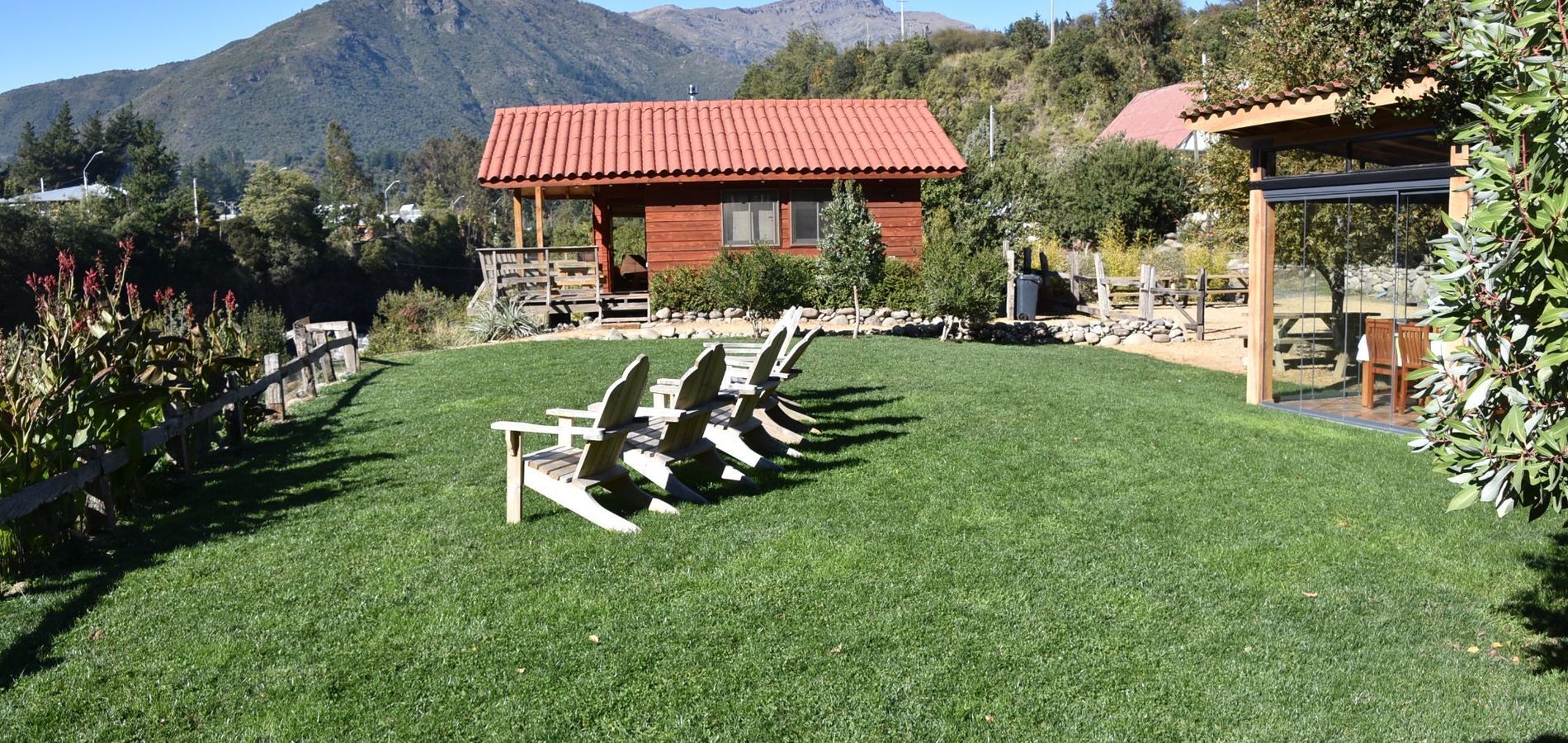 Los Quenes River Lodge