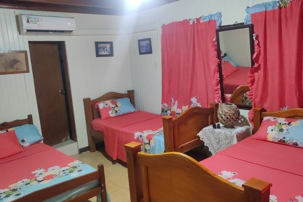 HABITACIÓN ROOM ALVORDA