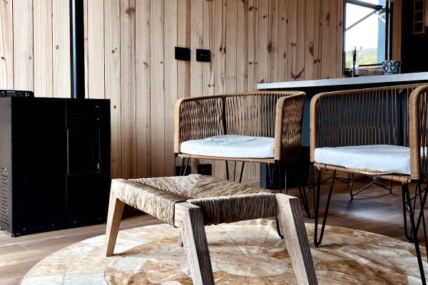 Exclusive Wood Loft, King Bed, Mountain View 