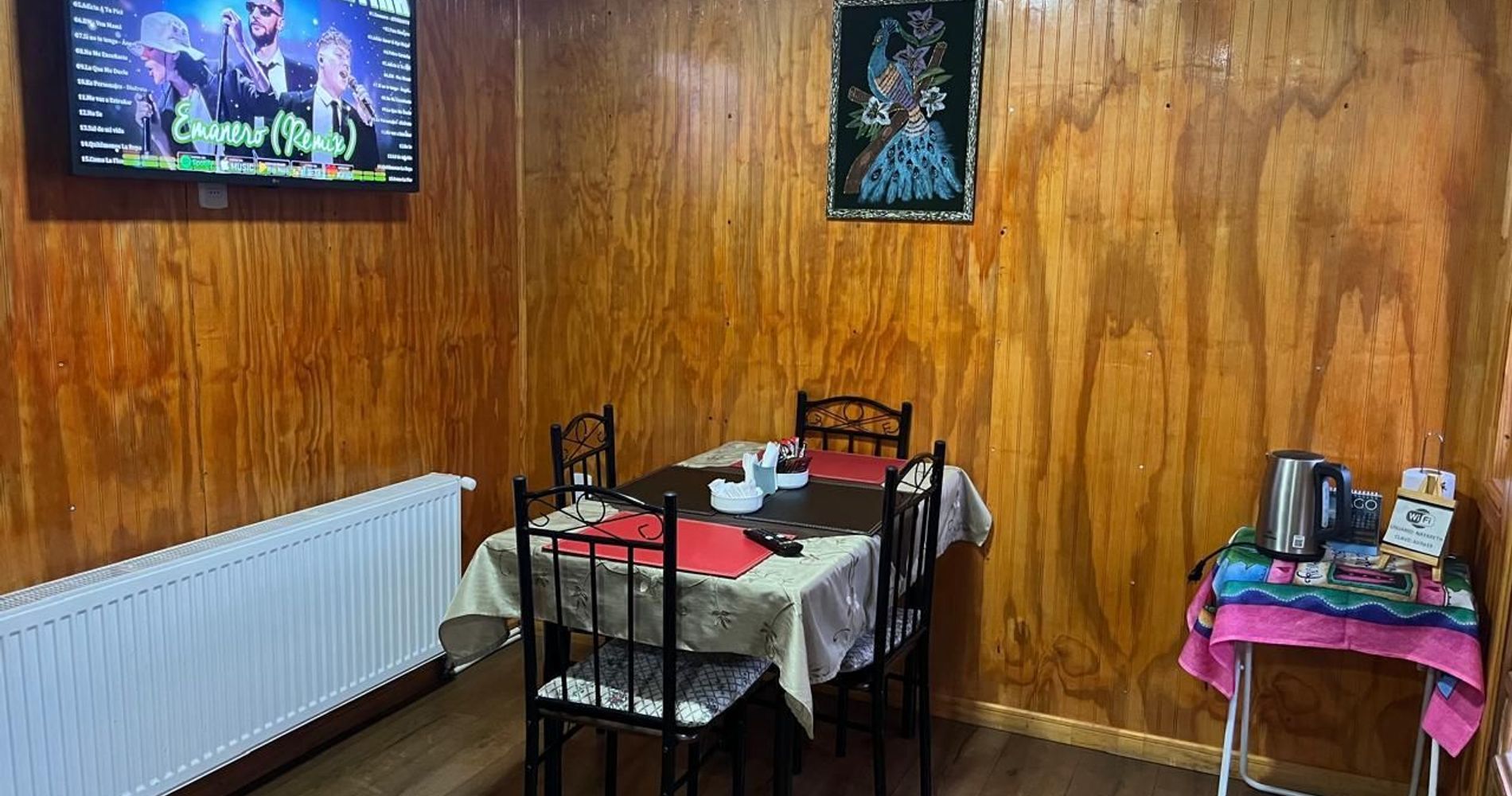 Comedor con Tv Satelital