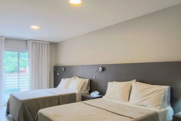 MIRAFLORES - Suite Junior con 2 camas matrimoniales