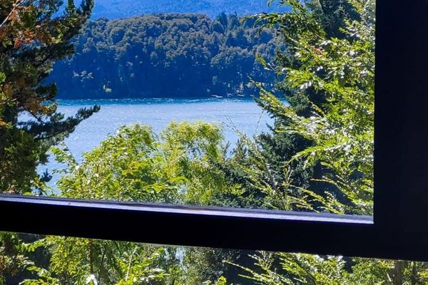 Suite Doble Clásica con Vista al Lago