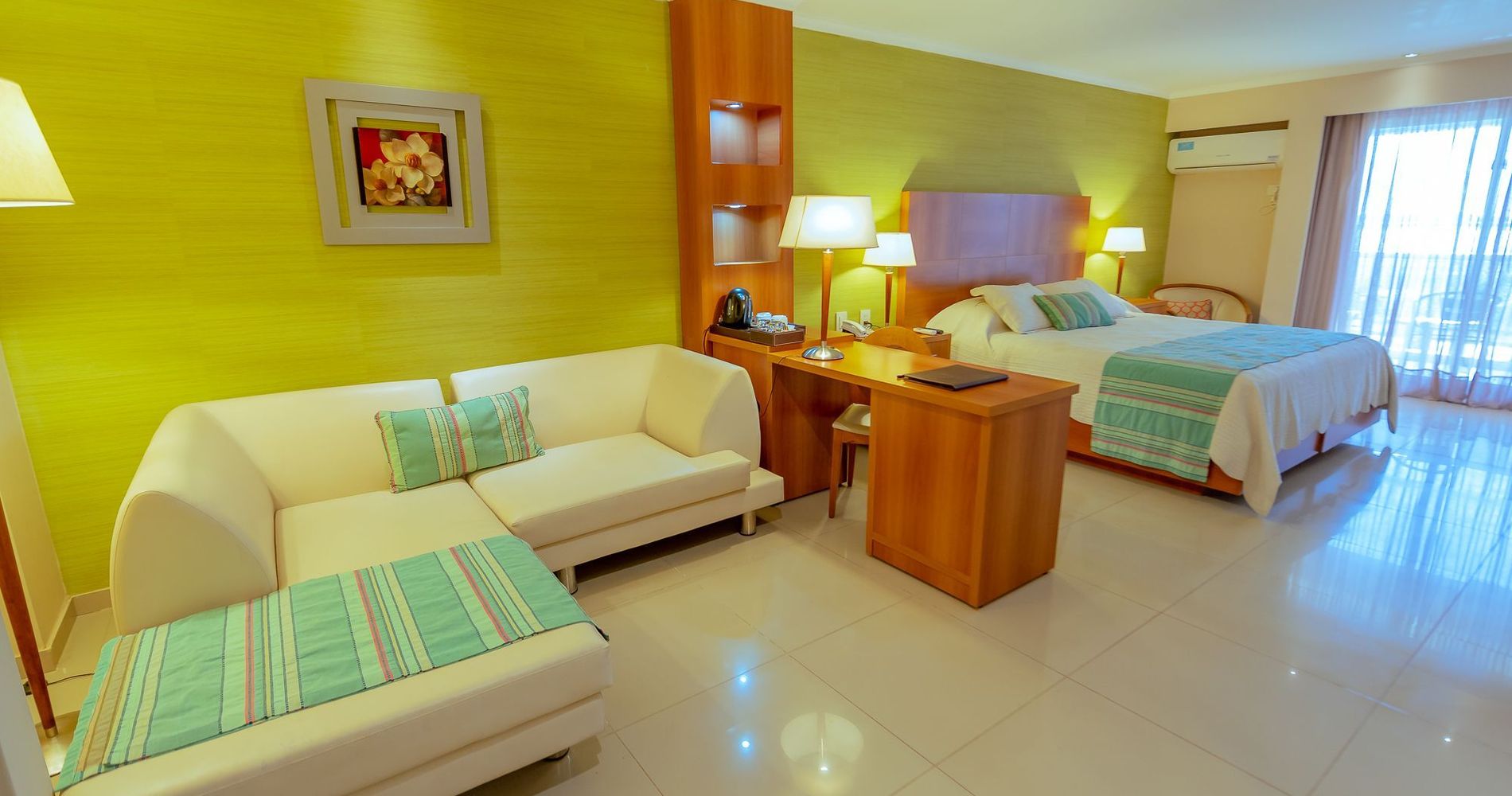 Condado Hotel Casino Paso de la Patria