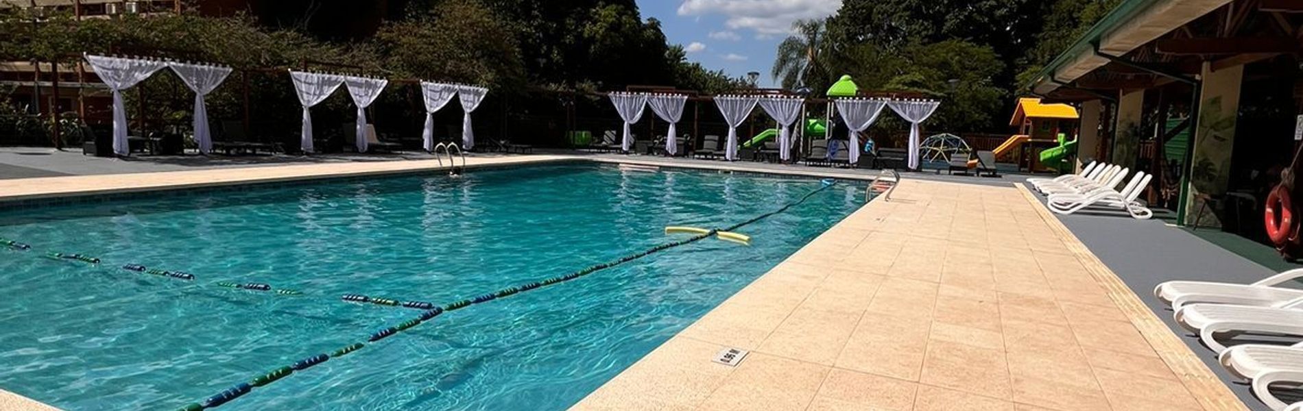 Raíces Esturión Hotel