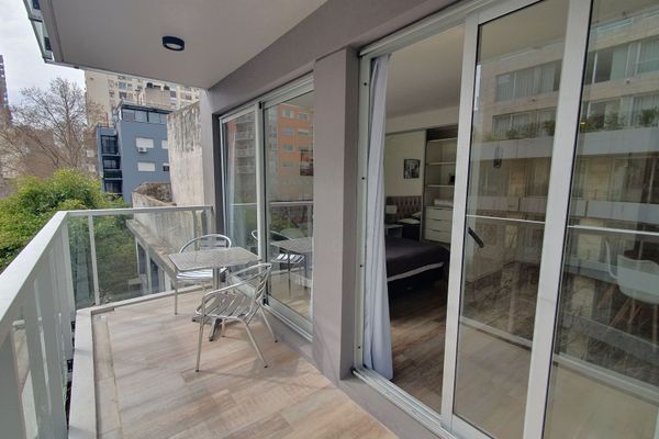 Amplio depto monoambiente sobre Godoy Cruz