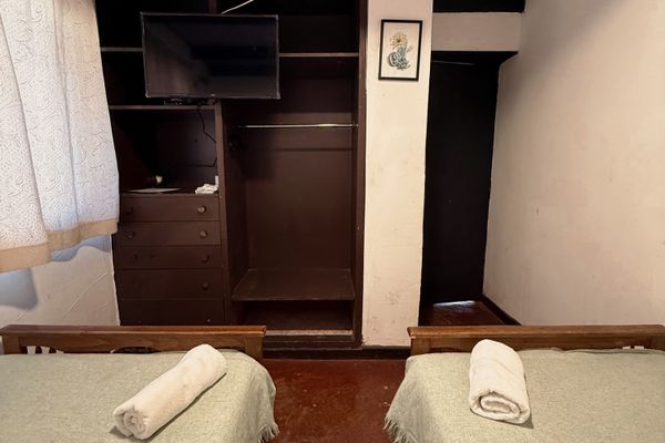 Habitación Single/Doble Económica (baño compartido)