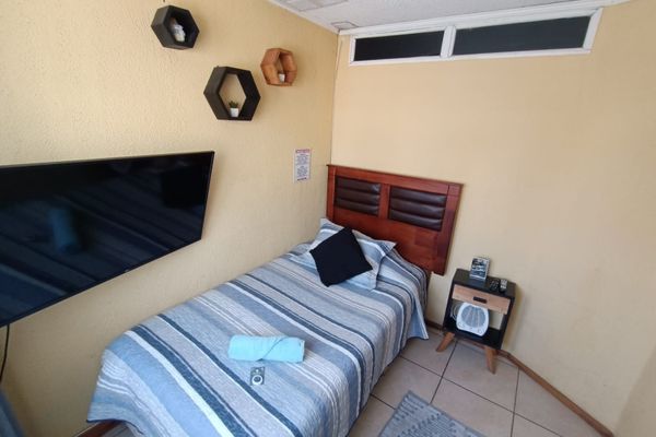 Habitación Individual con baño privado exterior