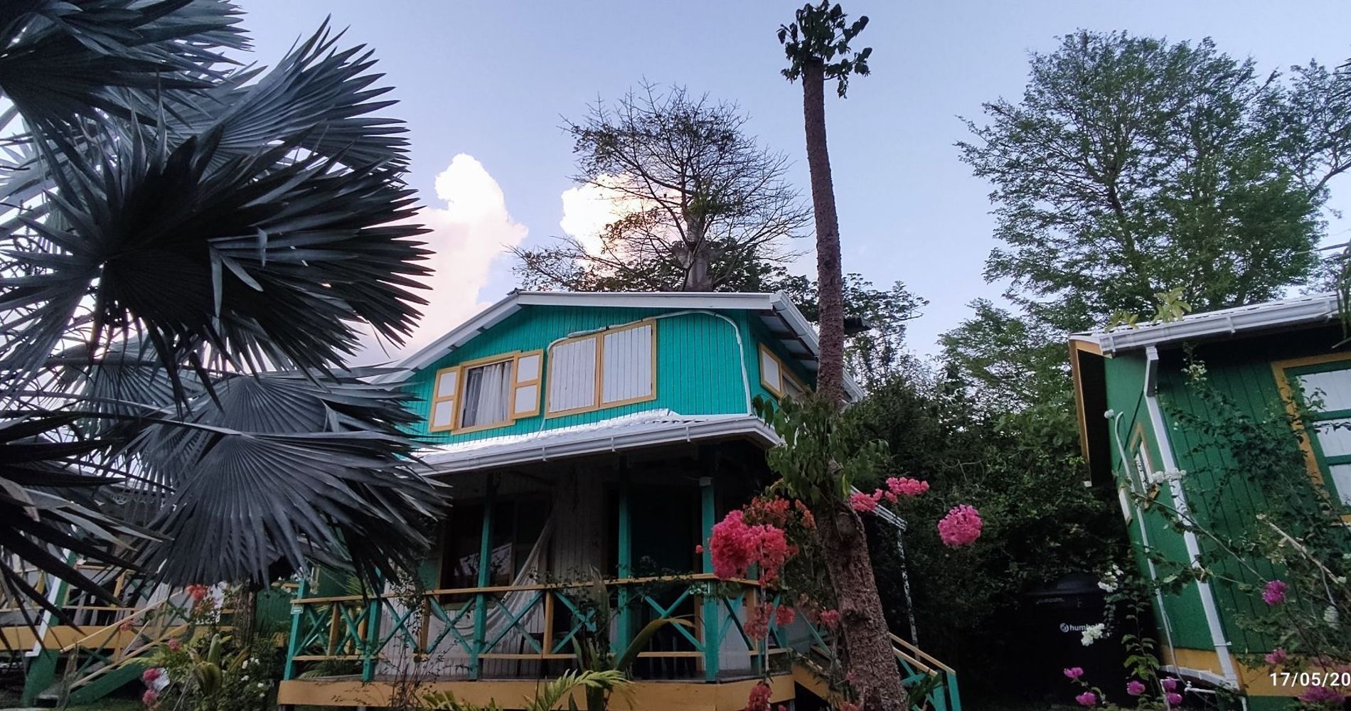 HOTEL YELLOW HOME PROVIDENCE ISLAND