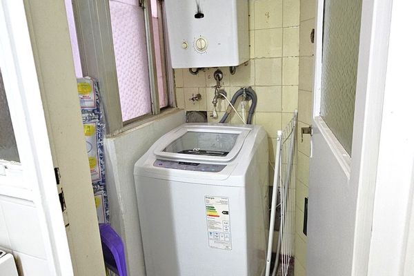 Depto 2 ambientes sobre calle Azcuénaga, Recoleta