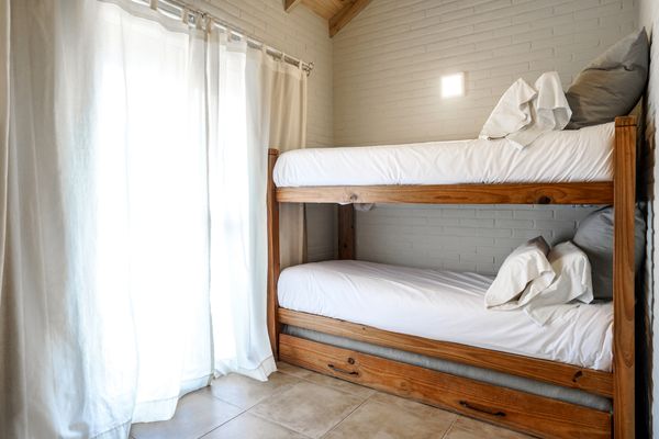 Tríplex clásico con 2 1/2 baños.