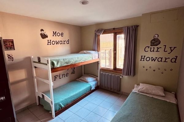 Habitación Triple con Bano Compartido