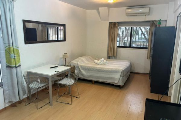 Depto monoambiente sobre calle Marconi, Olivos