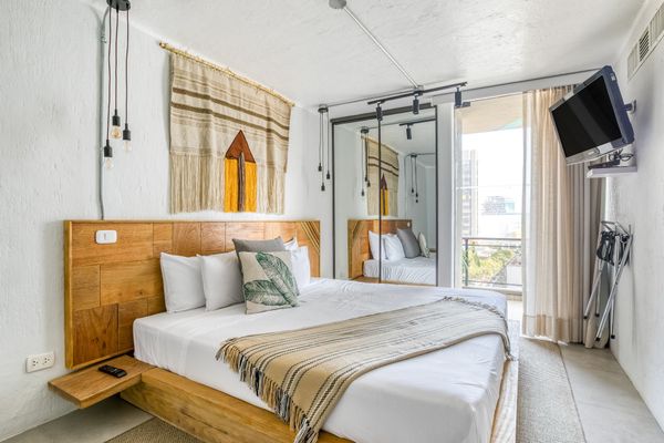 1 BEDROOM APARTMENT WITH BALCONY