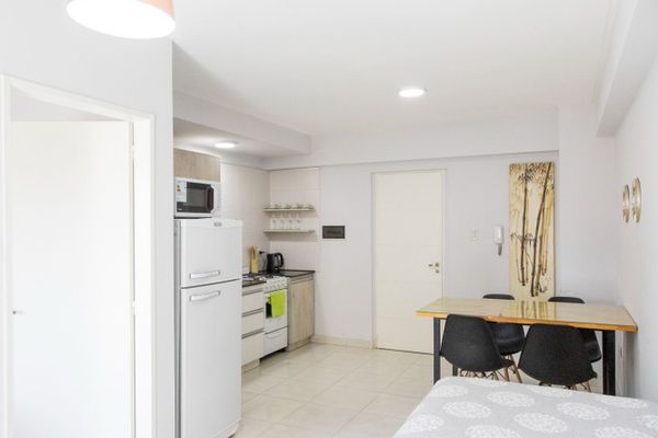 LOCAL EXPERIENCE V - 1 DORMITORIO